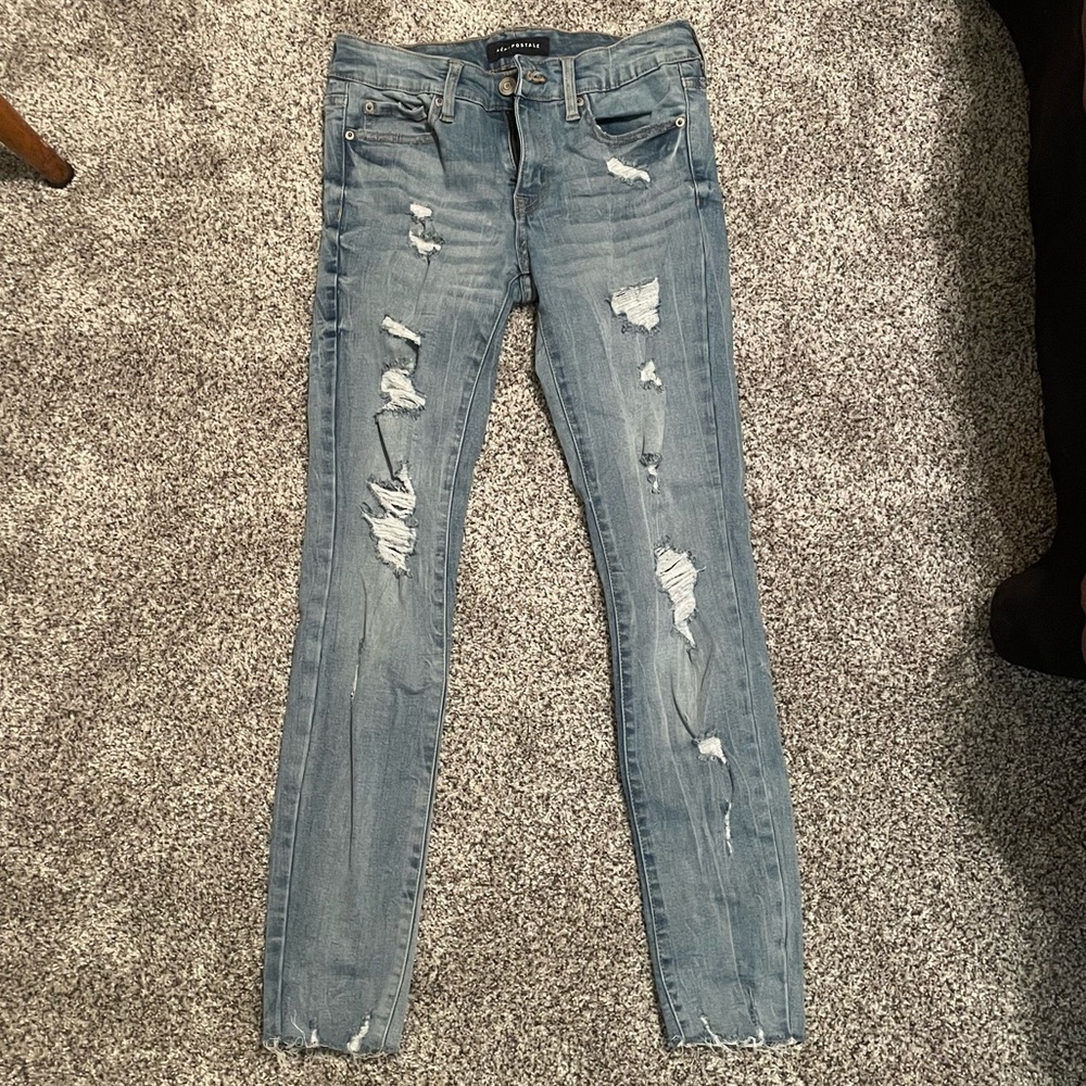 AERO RIPPED JEANS